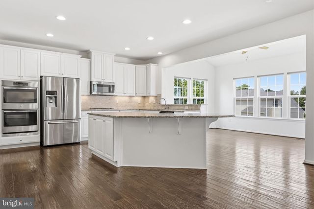7 MONTELLA CIR, Pottstown, PA 19464