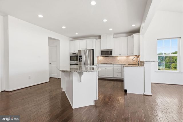 7 MONTELLA CIR, Pottstown, PA 19464