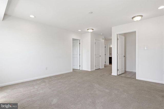 7 MONTELLA CIR, Pottstown, PA 19464