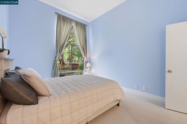 460 N Civic Dr 302, Walnut Creek, CA 94596