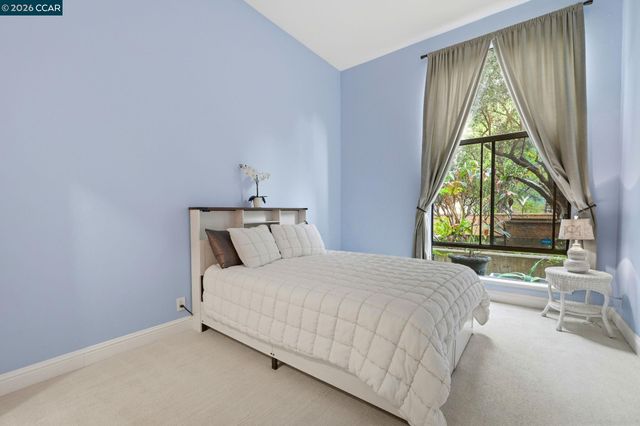 460 N Civic Dr 302, Walnut Creek, CA 94596