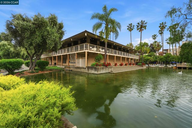460 N Civic Dr 302, Walnut Creek, CA 94596