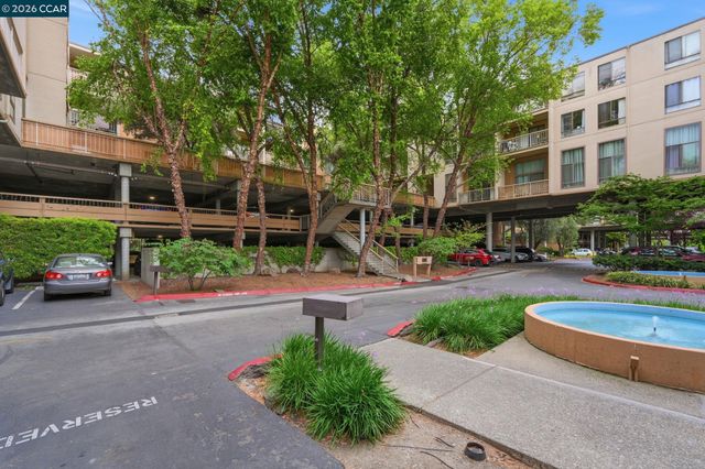 460 N Civic Dr 302, Walnut Creek, CA 94596