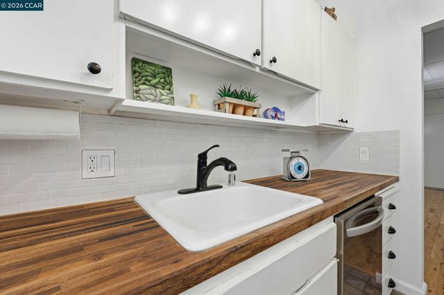 460 N Civic Dr 302, Walnut Creek, CA 94596