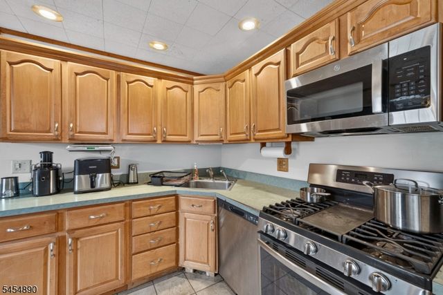256 Austin Ave, Old Bridge Twp., NJ 08857