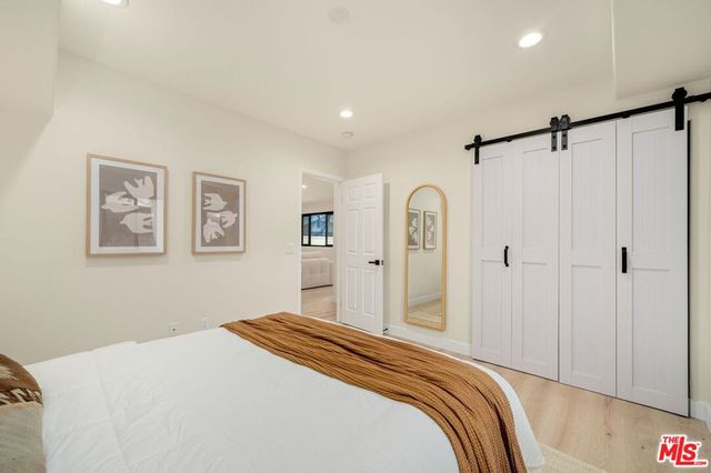 22642 Berdon Street, Woodland Hills, CA 91367