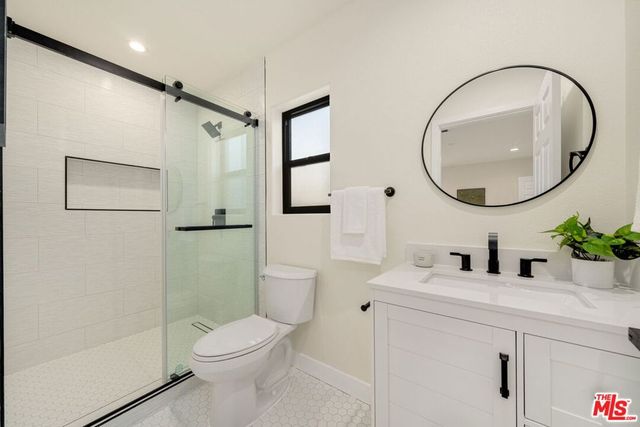 22642 Berdon Street, Woodland Hills, CA 91367