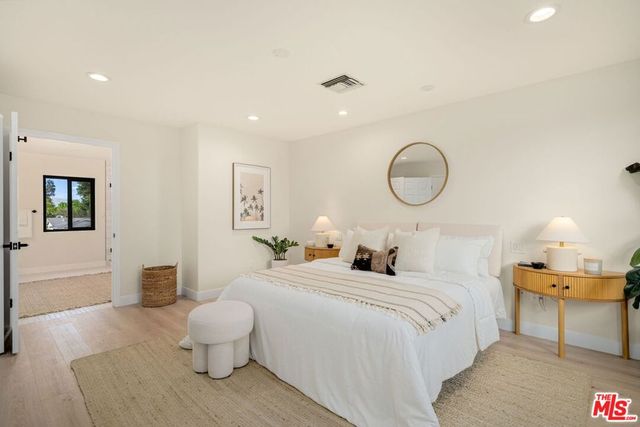 22642 Berdon Street, Woodland Hills, CA 91367