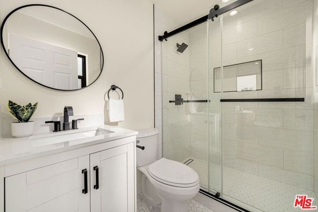 22642 Berdon Street, Woodland Hills, CA 91367