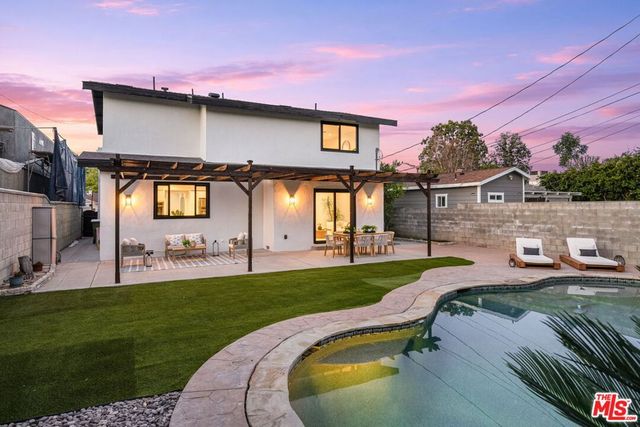 22642 Berdon Street, Woodland Hills, CA 91367