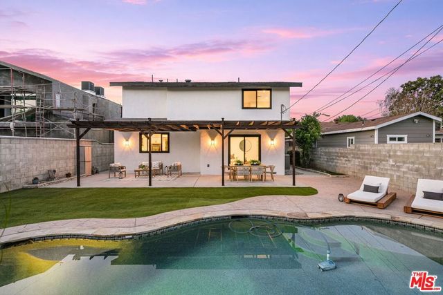 22642 Berdon Street, Woodland Hills, CA 91367