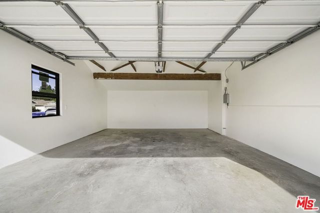 22642 Berdon Street, Woodland Hills, CA 91367