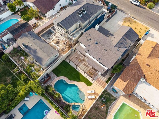 22642 Berdon Street, Woodland Hills, CA 91367