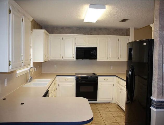 8302 Detroit Avenue, Lubbock, TX 79423