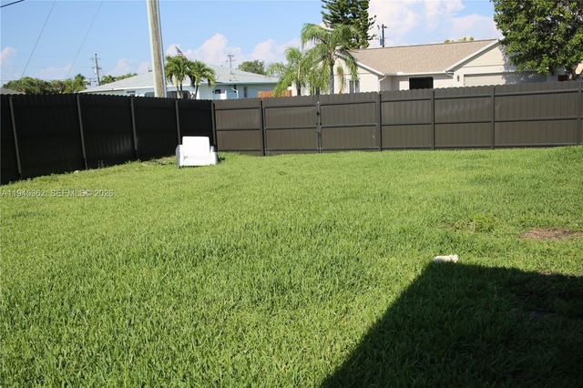 1449 SE 22nd, Cape Coral, FL 33990