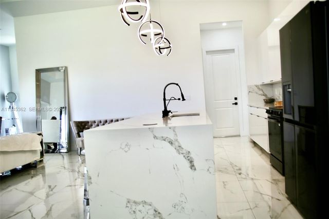 1449 SE 22nd, Cape Coral, FL 33990