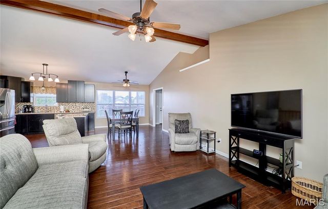 31 Canterbury Drive, Troy, MO 63379