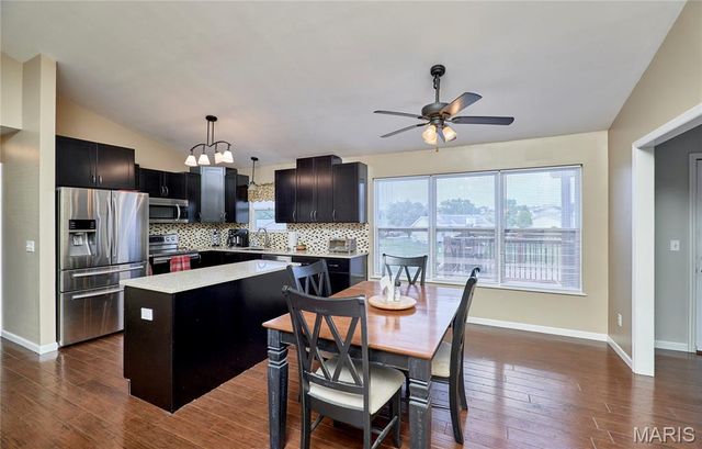31 Canterbury Drive, Troy, MO 63379