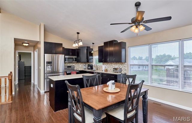 31 Canterbury Drive, Troy, MO 63379