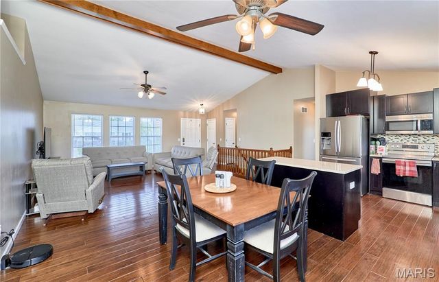 31 Canterbury Drive, Troy, MO 63379