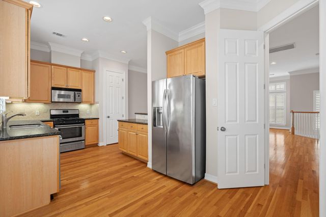 2196 Bancroft Street, Houston, TX 77027