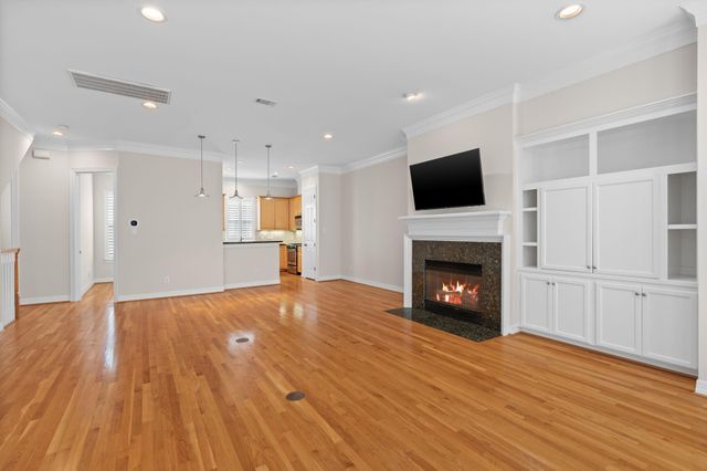 2196 Bancroft Street, Houston, TX 77027