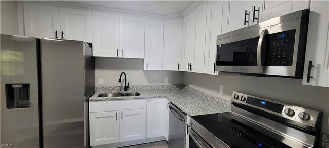 520 Woodfin RD, Newport News, VA 23601