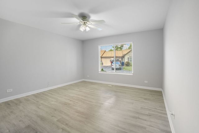 1817 Appaloosa Drive, Naperville, IL 60565