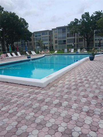 2901 NW 48th Avenue 367, Lauderdale Lakes, FL 33313