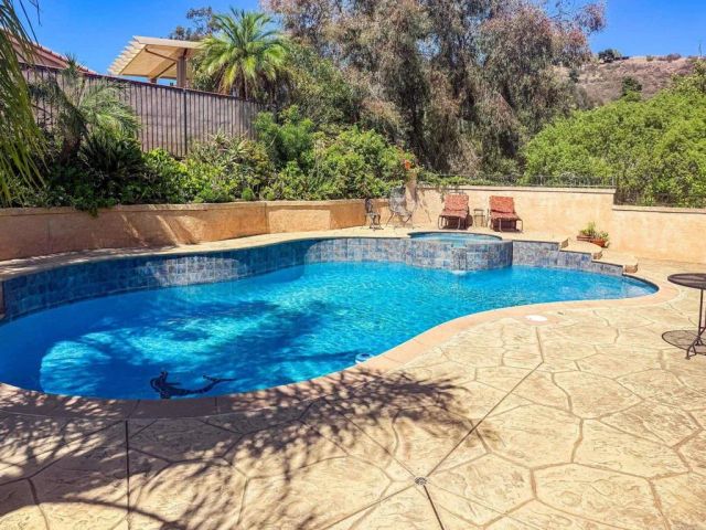 26207 Wyndemere Court, Escondido, CA 92026