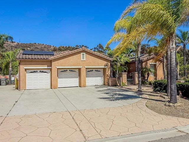 26207 Wyndemere Court, Escondido, CA 92026