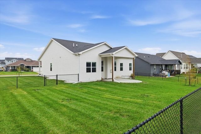 834 33rd Court SW, Altoona, IA 50009