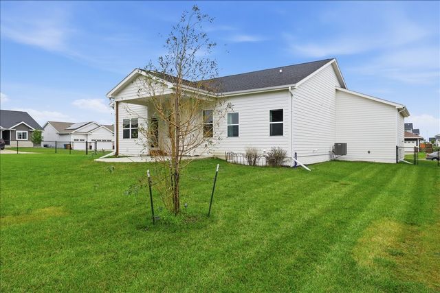 834 33rd Court SW, Altoona, IA 50009