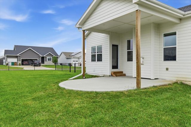 834 33rd Court SW, Altoona, IA 50009