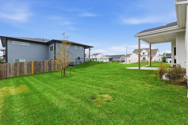 834 33rd Court SW, Altoona, IA 50009