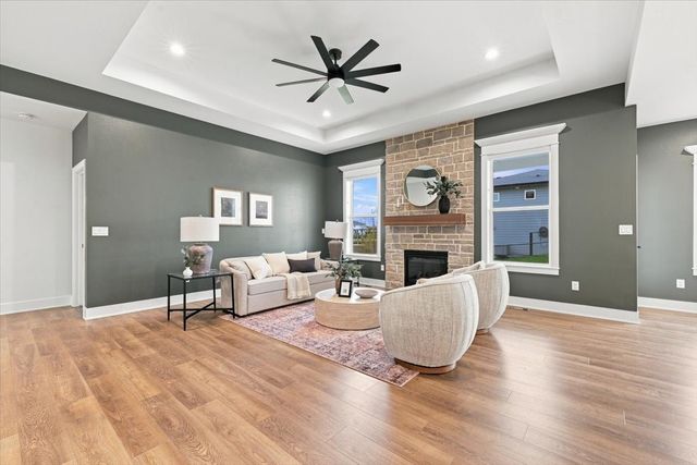 834 33rd Court SW, Altoona, IA 50009