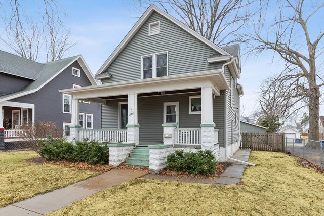 2808 Farnam Street, Davenport, IA 52803
