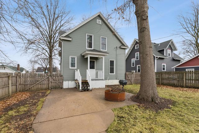 2808 Farnam Street, Davenport, IA 52803