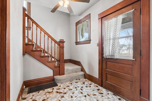 2808 Farnam Street, Davenport, IA 52803