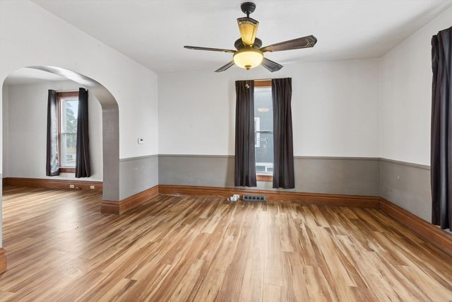 2808 Farnam Street, Davenport, IA 52803