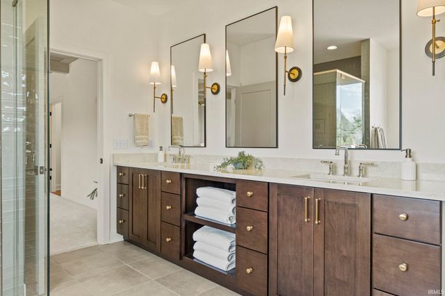 594 Contour Cove, Huntertown, IN 46748