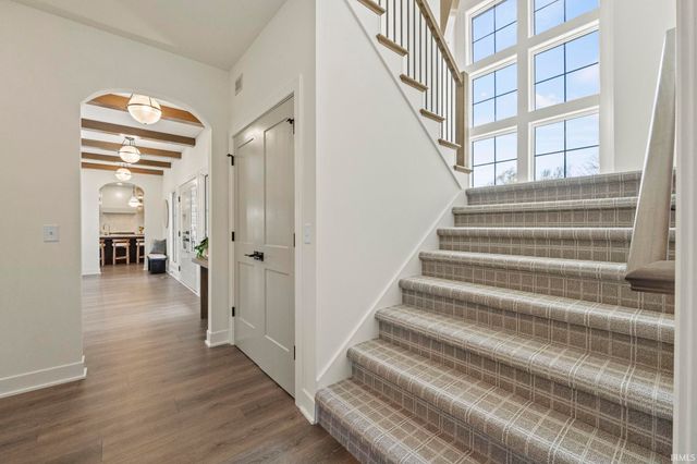 594 Contour Cove, Huntertown, IN 46748