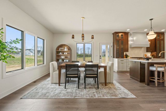 594 Contour Cove, Huntertown, IN 46748