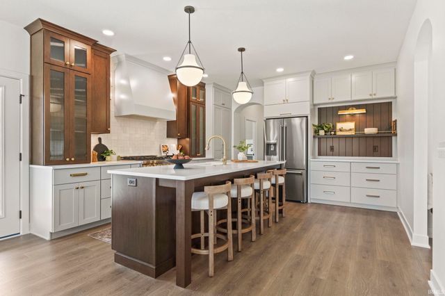 594 Contour Cove, Huntertown, IN 46748