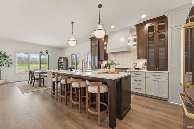 594 Contour Cove, Huntertown, IN 46748