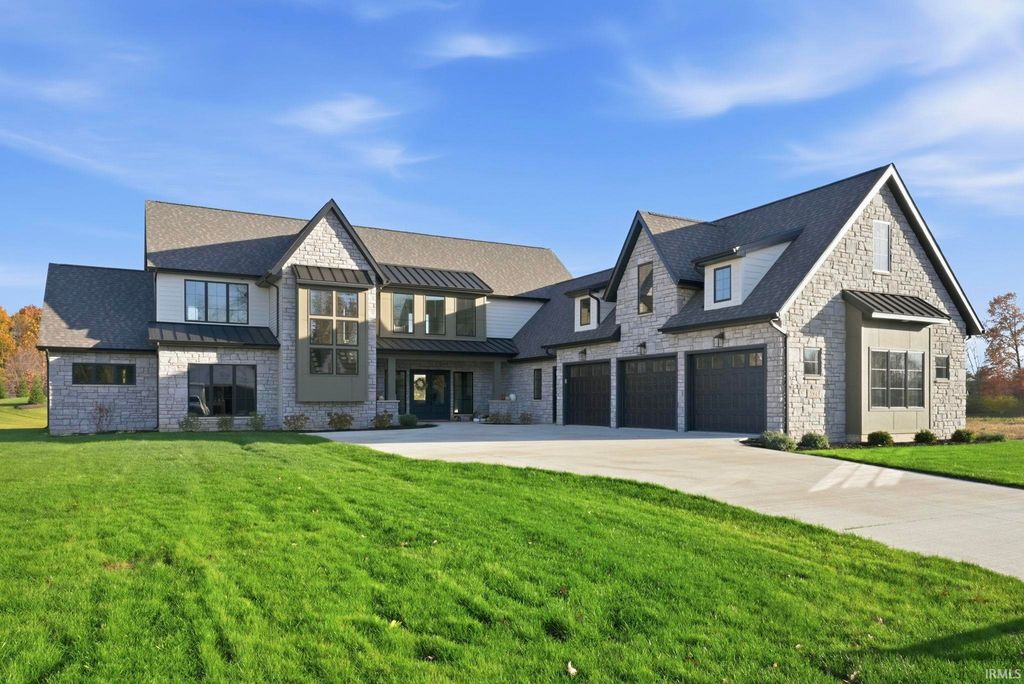 594 Contour Cove, Huntertown, IN 46748