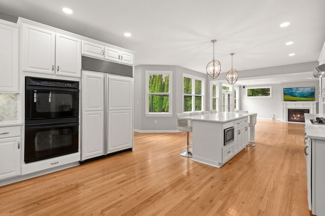 2 Wild Meadow Ln, Natick, MA 01760