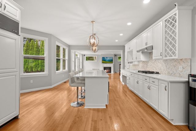 2 Wild Meadow Ln, Natick, MA 01760