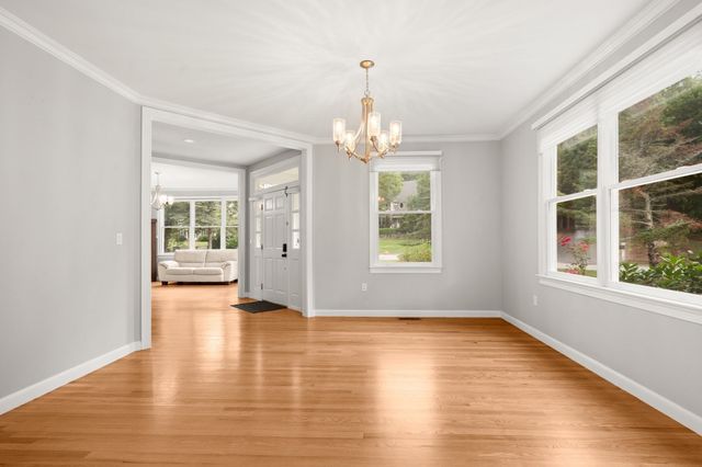 2 Wild Meadow Ln, Natick, MA 01760