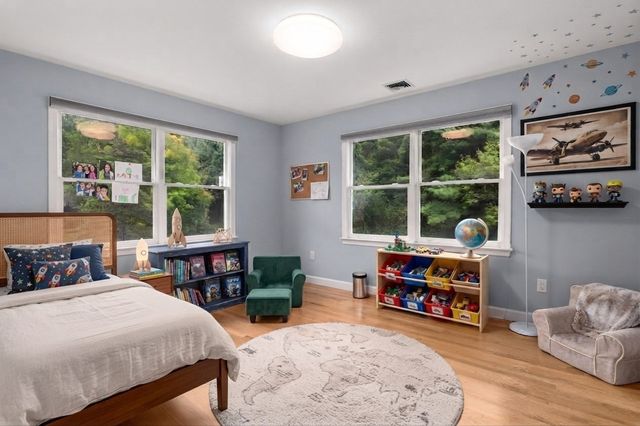 2 Wild Meadow Ln, Natick, MA 01760